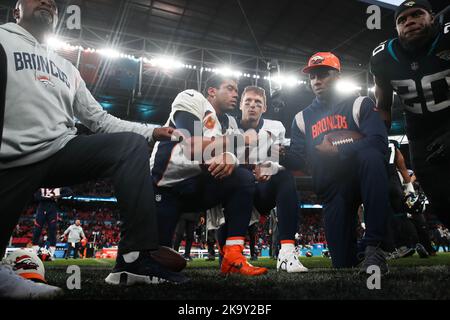 Russell Wilson di Denver Broncos durante la partita internazionale della NFL al Wembley Stadium, Londra. Data immagine: Domenica 30 ottobre 2022. Foto Stock