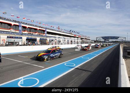 Ambiance pré griglia di partenza, 16 Gilles MAGNUS (Belgio), griglia di partenza durante i FIA Motorsport Games, sul circuito Paul Ricard dal 27 al 30 ottobre 2022 a le Castellet, Francia - Foto Marc de Mattia/DPPI Foto Stock