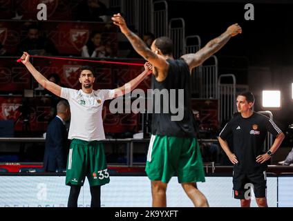 Belgrado, Serbia, 13th ottobre 2022. Nikos Chougkaz di Panathinaicos Atene si scalda durante la partita della Turkish Airlines Eurolega Round 2 tra Crvena Zvezda MTS Belgrado e Panathinaikos Atene presso la sala Nikolic di Aleksandar a Belgrado, Serbia. Ottobre 29, 2022. Credito: Nikola Krstic/Alamy Foto Stock