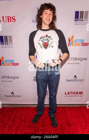 Woodland Hills, California, Stati Uniti. 29th Ott 2022. Coby Bird partecipa a 1st anno tutti Ghouls Gala Fundraiser per l'autismo cura oggi a residenza privata, Woodland Hills, CA, ottobre 29th 2022 Credit: Eugene Powers/Alamy Live News Foto Stock