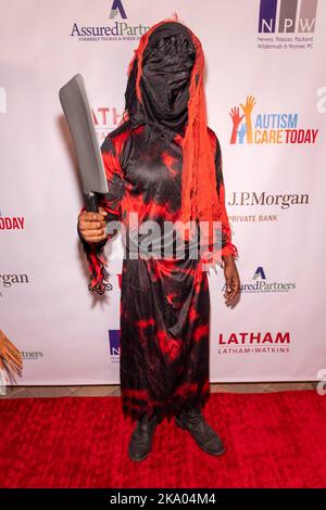 Woodland Hills, California, Stati Uniti. 29th Ott 2022. Shaka Smith partecipa oggi al 1st° Fundraiser annuale di All Ghouls Gala per la cura dell'autismo presso la residenza privata di Woodland Hills, CA, ottobre 29th 2022 Credit: Eugene Powers/Alamy Live News Foto Stock