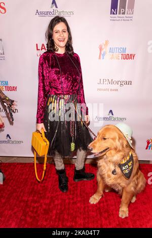 Woodland Hills, California, Stati Uniti. 29th Ott 2022. Lillian Carrier partecipa oggi al 1st° Fundraiser annuale All Ghouls Gala per la cura dell'autismo presso la residenza privata di Woodland Hills, CA, ottobre 29th 2022 Credit: Eugene Powers/Alamy Live News Foto Stock