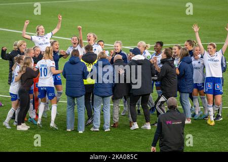 Storica partita di football femminile alla Platinumcars Arena di Norrköping tra IFK Norrköping e Bergdalens IK nella seconda fila svedese Elitettan. Foto Stock