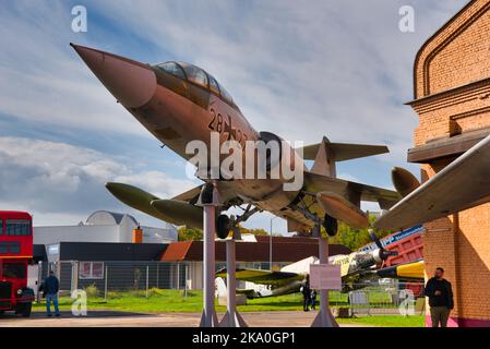 SPEYER, GERMANIA - Ottobre 2022: Lockheed F-104 Starfighter americano tedesco occidentale Luftwaffe supersonico aereo superiorità jet combattente-bombardiere allenatore di combattimento Foto Stock