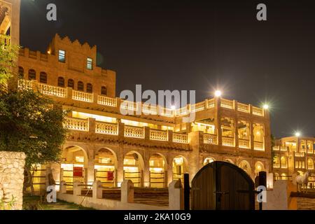 Doha, Qatar - 27 ottobre 2022: Suq di cavalli Doha Qatar vicino al suq waqif Foto Stock