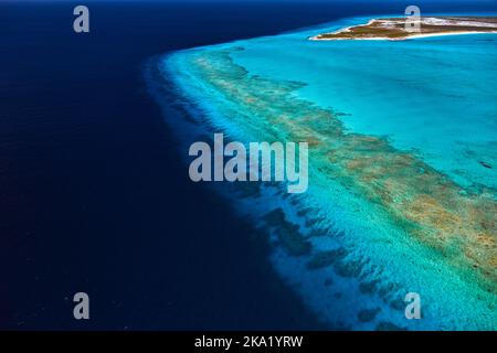 Isole Bahamas acque poco profonde che circondano le isole aeree Foto Stock