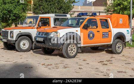 Felanitx, Spagna; ottobre 23 2022: Auto della protezione civile, parcheggiate per strada in una mostra di auto d'epoca. Felanitx, isola di Maiorca, Spagna Foto Stock