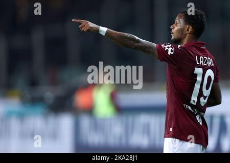 Torino, Italia. 30th Ott 2022. Valentino Lazaro di Torino FC gesta durante la Serie Una partita tra Torino FC e AC Milan allo Stadio Olimpico il 30 ottobre 2022 a Torino. Credit: Marco Canoniero/Alamy Live News Foto Stock