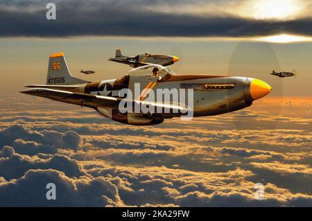 Un ritratto composito aria-aria di quattro combattenti Mustang del Nord America P51D della seconda guerra mondiale in volo sopra le nuvole. Foto Stock