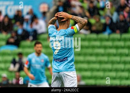Melbourne, Australia. 30,Ottobre, 2022. Jamie Maclaren #9 di Melbourne City non ha colto l'occasione per estendere la leadership a 3-0 nel round 4 della partita tra Melbourne City e Wellington Phoenix all'AAMI Park Credit: James Forrester/Alamy Live News. Foto Stock