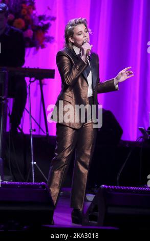 Nashville, Tennessee, Stati Uniti. 30th Ott 2022. Brandi Carlile in partecipazione a una Celebrazione della vita e della musica di Loretta Lynn, Grand Ole Opry, Nashville, TN 30 ottobre 2022. Credit: MORA/Everett Collection/Alamy Live News Foto Stock