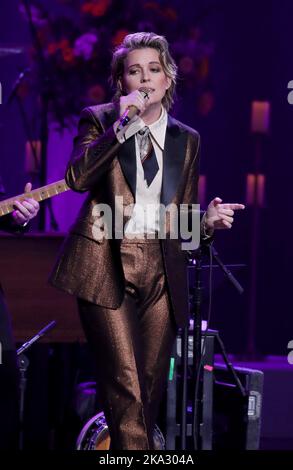 Nashville, Tennessee, Stati Uniti. 30th Ott 2022. Brandi Carlile in partecipazione a una Celebrazione della vita e della musica di Loretta Lynn, Grand Ole Opry, Nashville, TN 30 ottobre 2022. Credit: MORA/Everett Collection/Alamy Live News Foto Stock