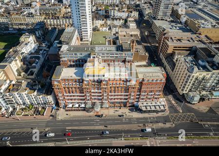 Un'immagine ad alto angolo di un Hilton Brighton Metropole Foto Stock
