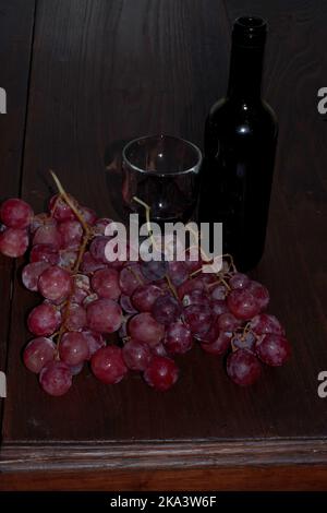 Vitigno rosso ancora vivo con il vino Foto Stock