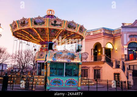 Scherm o Carousel Liftikus al Prater Park di Vienna. Foto Stock