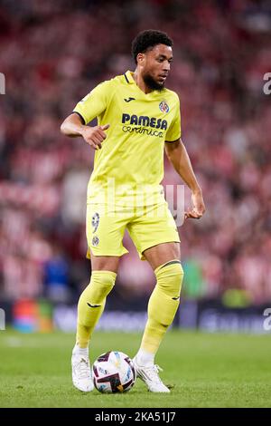 BILBAO, SPAGNA - 30 OTTOBRE: Arnaut Danjuma di Villarreal CF in azione durante la partita la Liga Santander tra Athletic Club e Villarreal CF il 30 ottobre 2022 a San Mames a Bilbao, Spagna. Credit: Ricardo Larreina/AFLO/Alamy Live News Foto Stock