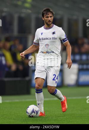 Milano, Italia, 29th ottobre 2022. Bartosz Bereszynski di UC Sampdoria durante la Serie A match a Giuseppe Meazza, Milano. L'immagine di credito dovrebbe essere: Jonathan Moskrop / Sportimage Foto Stock