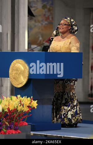 OSLO 20111210. Premio Nobel per la pace 2011. Leymah Gbowee, premio per la pace, durante la sua conferenza Nobel nel municipio di Oslo il sabato. Foto: Cornelius Poppe / Scanpix Norvegia/PISCINA Foto Stock