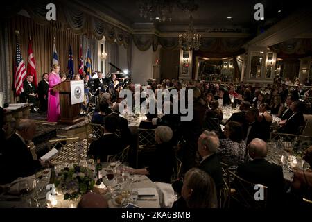 New York, Stati Uniti 20150417. Cerimonia e cena di gala al Pierre Hotel di New York, dove la American-Scandinavian Foundation premia la medaglia d'oro a HM Queen Sonja. Foto: Pontus Hook / NTB scanpix Foto Stock