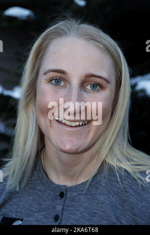 DAVOS, SVIZZERA 20170214. Campionato Mondiale di Sci alpino FIS 2017 in ST. MORITZ. Maren Skjoeld durante una conferenza stampa con la squadra alpina norvegese. Foto: Cornelius Poppe / NTB scanpix Foto Stock