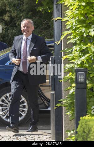 Oslo, Norvegia 20180604. Il primo ministro Erna Solberg dà il benvenuto al presidente slovacco Andrej Kiska per i colloqui che si sono tenuti lunedì a casa del primo ministro. Foto: Heiko Junge / NTB scanpi Foto Stock