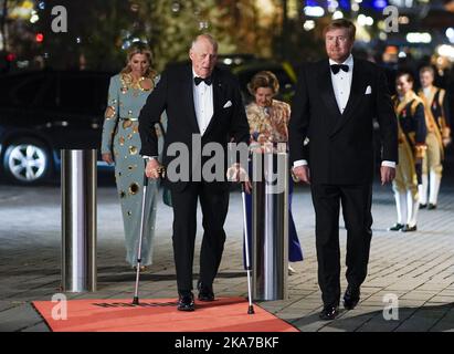 Re Willem-Alexander e la regina MÃ¡xima dei Paesi Bassi visitano il nuovo Museo Munch di Oslo. Re Harald e la regina Sonja di Norvegia stanno ospitando la visita. Foto: Terje Pedersen / NTB Foto Stock