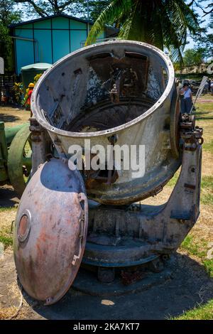 Mostra lo storico Searchlight giapponese della seconda guerra mondiale, il Museo della guerra di Kokopo, Kokopo, Papua Nuova Guinea Foto Stock