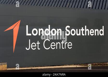 Jet Centre presso l'aeroporto Southend di Londra, Southend on Sea, Essex, Regno Unito. Servizi e strutture FBO (Fixed Based Operator) per viaggi d'affari privati Foto Stock