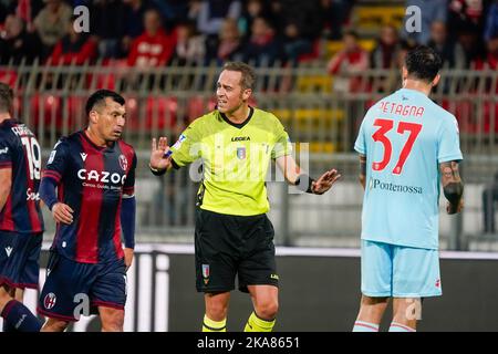 Monza, Italia. 31st Ott 2022. Luca Pairetto (Referee) durante l'AC Monza vs Bologna FC, campionato italiano di calcio Serie A match a Monza, Italy, October 31 2022 Credit: Independent Photo Agency/Alamy Live News Foto Stock