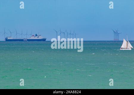 La Fattoria del vento di Thanet (anche chiamata anche Fattoria del vento offshore di Thanet è una fattoria eolica offshore 7 miglia fuori della costa del distretto di Thanet nel Kent, Englan Foto Stock