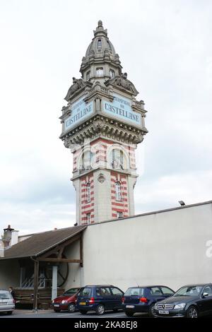 Epernay, Marne, France 08 10 2008 : chiusura sulla Torre della prestigiosa cantina francese Castellane Champaign Foto Stock