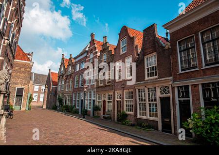 Un bellissimo scatto di edifici nella città di Dordrecht Foto Stock