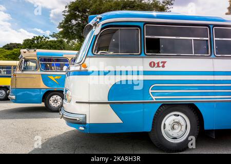 Veicolo Mercedes-Benz Monoloco o-321 H 1965 in mostra al Bus Brasil Fest (BBF 2021), che si tiene nella città di São Paulo. Foto Stock