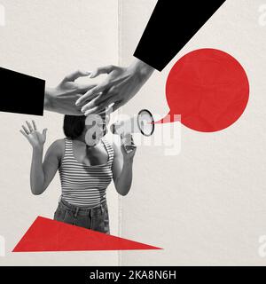 Design creativo. Immagine concettuale. Giovane donna che urla nel megafono con gli occhi chiusi. Seguire ciecamente Foto Stock