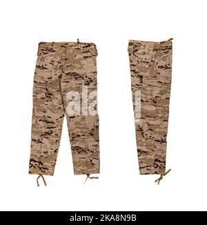 Pantaloni militari mimetizzazione. Abiti da soldato. Isolare su sfondo bianco. Foto Stock
