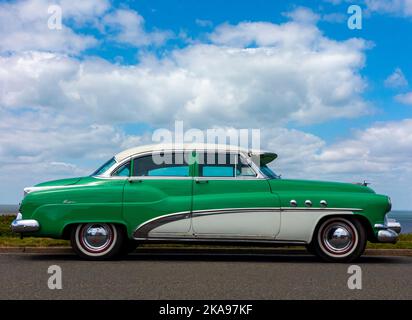 Buick otto berlina americana a quattro porte costruito nel 1950s. Foto Stock