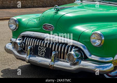 Buick otto berlina americana a quattro porte costruito nel 1950s. Foto Stock