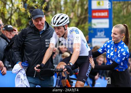 Melden, Belgio, 01 novembre 2022. Il belga Jens Adams ha illustrato dopo la gara maschile durante il Koppenbergcross, la prima gara (su otto) del X2O° Trofeo Badkamers, a Melden, martedì 01 novembre 2022. FOTO DI BELGA DAVID PINTENS Foto Stock