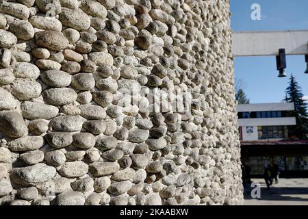 La chiesa dell'Arca del Signore (Arka Pana), nostra Signora Regina della Polonia, costruita 1967-1977, Nowa Huta, Kraków, Polonia, Ottobre 2022 Foto Stock