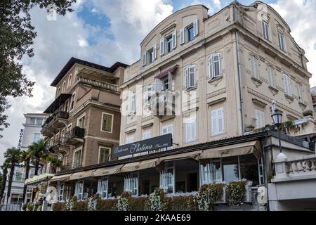 Ristorante Slatina, Lungomare, Franz Joseph Promenade, Opatija, Croazia Foto Stock