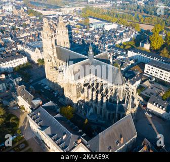 Vista aerea sulla Cattedrale di Tours Foto Stock