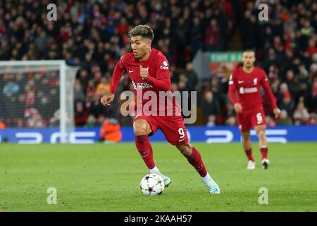 Liverpool, Regno Unito. 01st Nov 2022. Roberto Firmino di Liverpool in azione. UEFA Champions League, gruppo A match, Liverpool / Napoli all'Anfield Stadium di Liverpool martedì 1st novembre 2022. Questa immagine può essere utilizzata solo per scopi editoriali. Solo per uso editoriale, licenza richiesta per uso commerciale. Nessun utilizzo nelle scommesse, nei giochi o nelle pubblicazioni di un singolo club/campionato/giocatore. pic di Chris Stading/Andrew Orchard SPORTS photography/Alamy Live news Credit: Andrew Orchard SPORTS photography/Alamy Live News Foto Stock