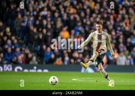 Glasgow, Regno Unito. 02nd Nov 2022. Ibrox Steven Berghuis di Ajax durante la partita di calcio tra i Rangers di Glasgow e Ajax di Amsterdam allo stadio Ibrox di Glasgow, Scozia. Partita valida per UEFA Champions League (Richard Callis/SPP) credito: SPP Sport Press Photo. /Alamy Live News Foto Stock