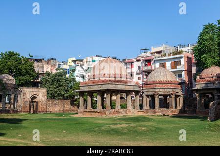 Tomba del sultano Firuz Shah Tughlaq a Delhi Foto Stock