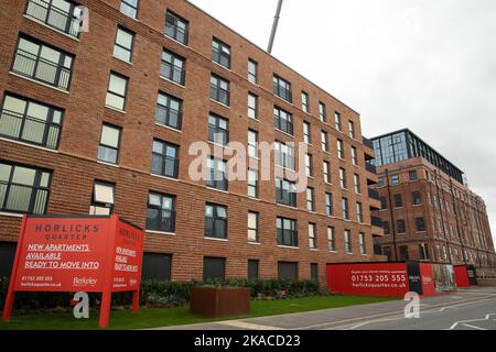 Slough, Regno Unito. 28th ottobre 2022. La ristrutturazione del quartiere Horlicks presso l'ex fabbrica di Horlicks è in corso da Berkeley Homes a Creat Foto Stock