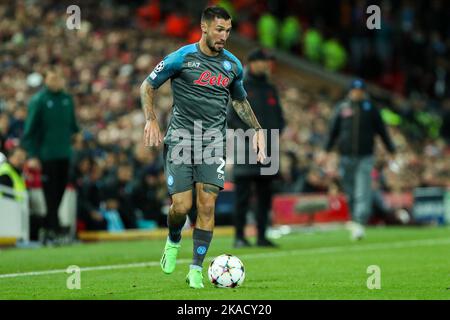 Liverpool, Regno Unito. 01st Nov 2022. Matteo Politano di Napoli durante la partita della UEFA Champions League tra Liverpool e Napoli ad Anfield, Liverpool, Inghilterra, il 1 novembre 2022. Foto di ben Wright. Solo per uso editoriale, licenza richiesta per uso commerciale. Non è utilizzabile nelle scommesse, nei giochi o nelle pubblicazioni di un singolo club/campionato/giocatore. Credit: UK Sports Pics Ltd/Alamy Live News Foto Stock