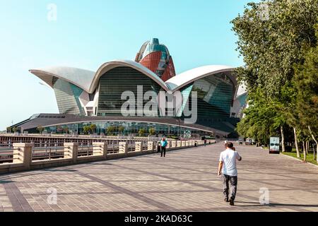 Centro commerciale Deniz sul Baku Boulevard, Azerbaigian. Foto Stock