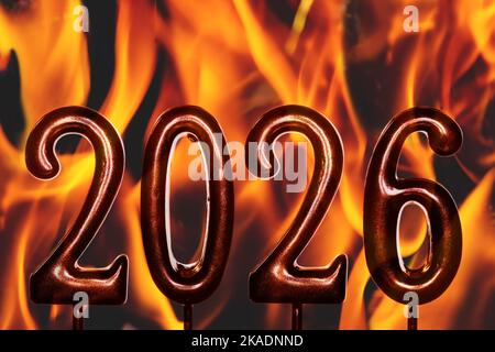 2026 nuovi numeri di anno fuoco fiamma background concetto di allarme Foto Stock