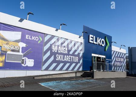 Reykjavik, Islanda - 31 marzo 2022: Elko electronics and appliance store al centro commerciale Skeifan. Foto Stock