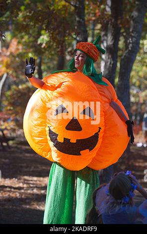 Halloween Hollowalooza per bambini - Johnny Kelly Park, Dennis, Massachusetts, a Cape Cod, USA Foto Stock